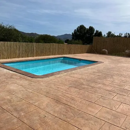 Serene Haven With A Sparkling Pool マラガ